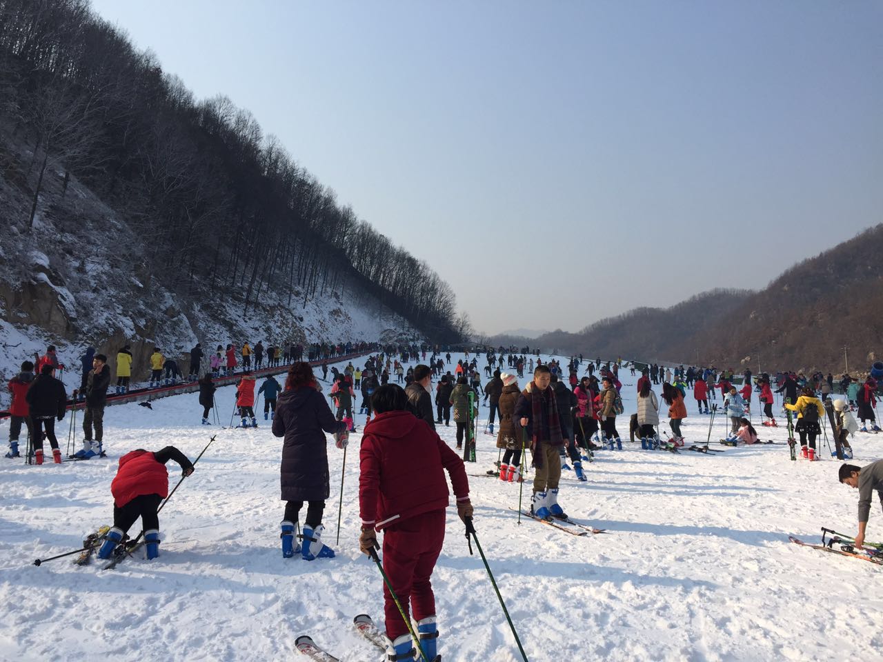 河北迪特旅游開發(fā)有限公司正式助力河南平頂山大峽谷滑雪場(chǎng)游樂場(chǎng)
