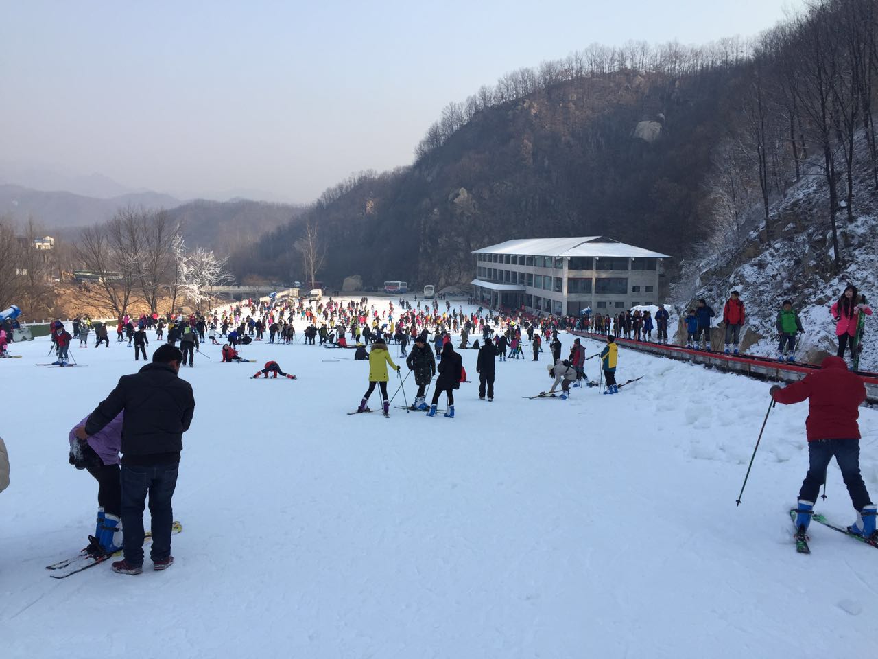 河北迪特旅游開發(fā)有限公司正式助力河南平頂山大峽谷滑雪場(chǎng)游樂場(chǎng)